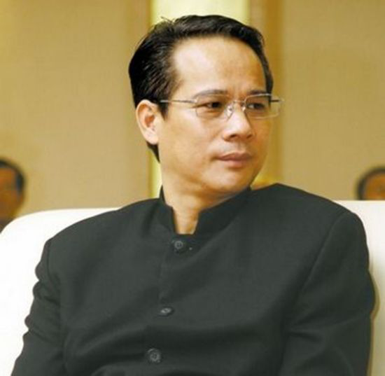 梁耀辉获无期:东莞风云人物 控制五星级酒店卖