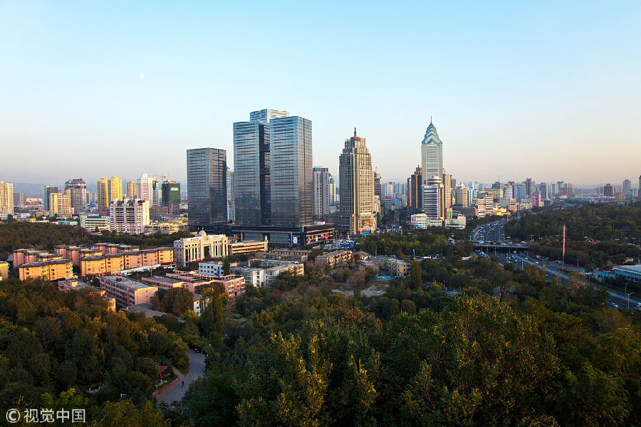 乌鲁木齐汉族人口_大批汉族人挥动中国国旗在乌鲁木齐游行示威,要求政府严惩(2)