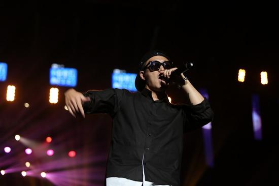 跑男韩国2015 e0b448d3a78.jpg